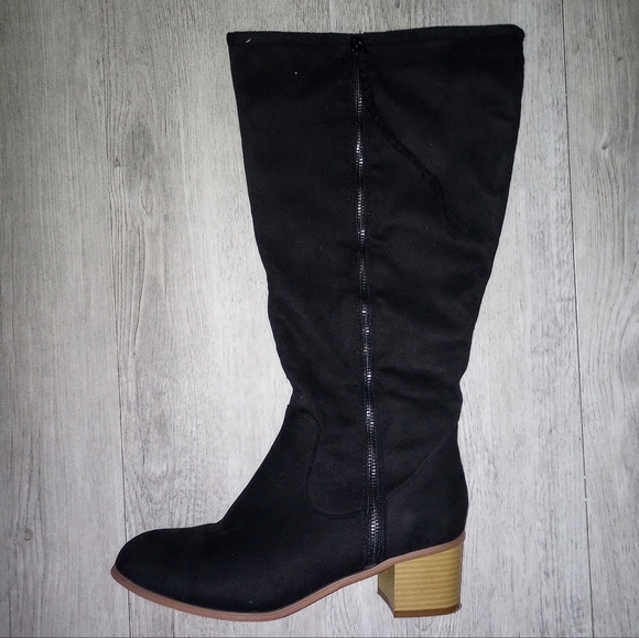 Journee Collection Wide Calf 'Sanora' Boot - Picture 4 of 8